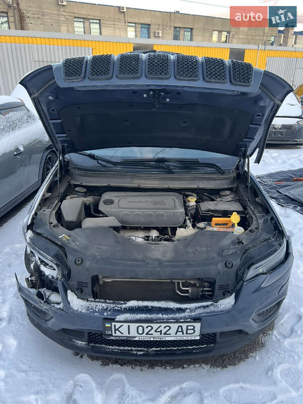 Позашляховик / Кросовер Jeep Cherokee 2019 в Києві фото 13 Позашляховик / Кросовер Jeep Cherokee 2019 в Києві