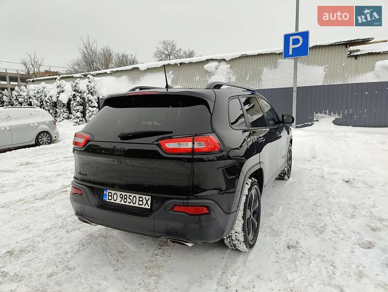 Внедорожник / Кроссовер Jeep Cherokee 2016 в Тернополе