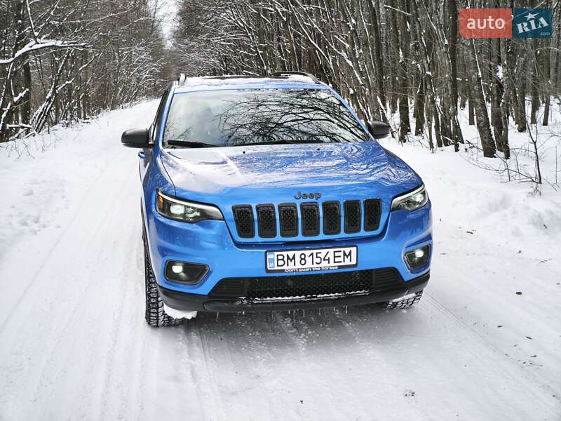 Внедорожник / Кроссовер Jeep Cherokee 2020 в Ромнах