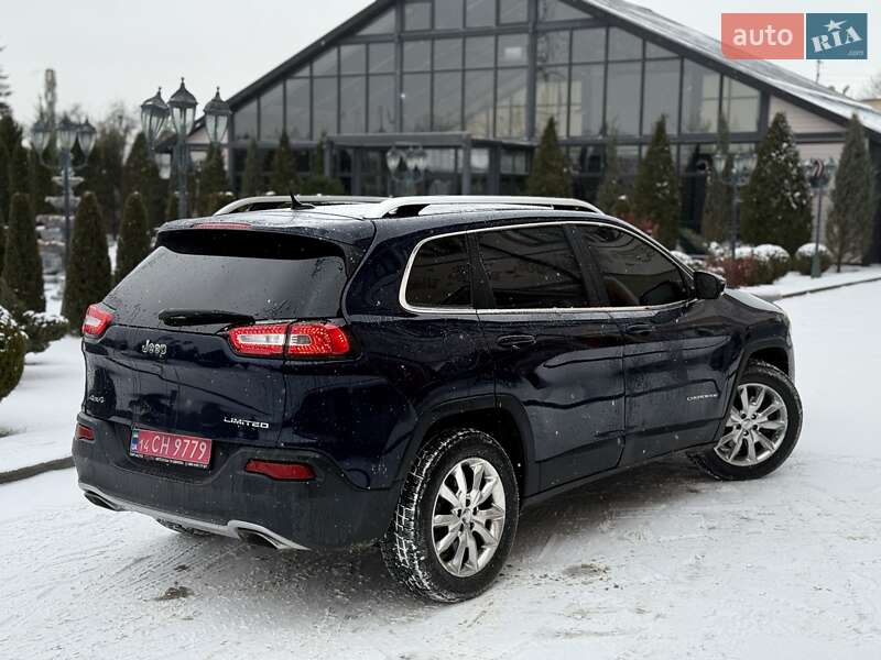Внедорожник / Кроссовер Jeep Cherokee 2015 в Стрые