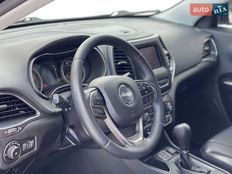 Позашляховик / Кросовер Jeep Cherokee 2019 в Львові