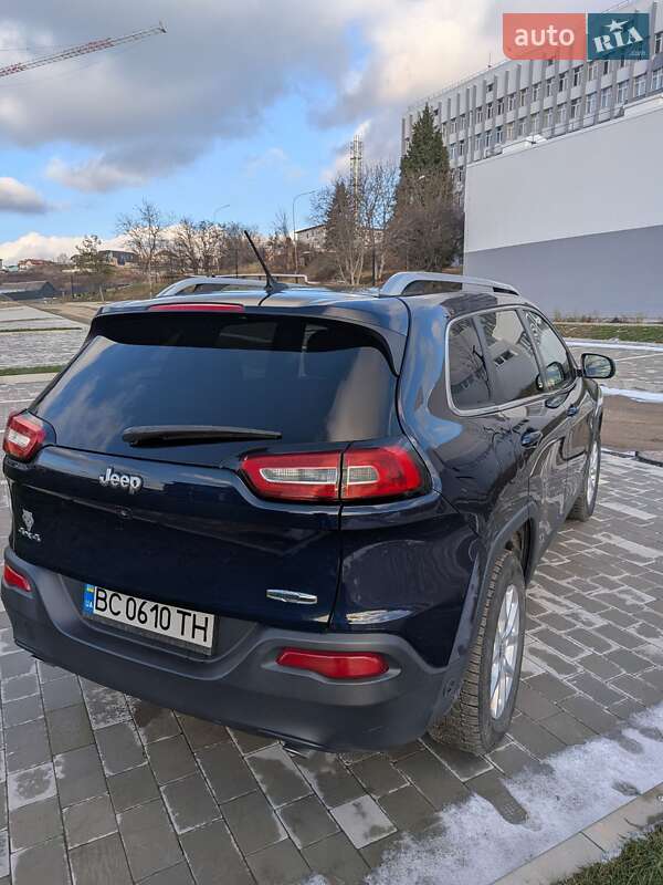 Позашляховик / Кросовер Jeep Cherokee 2014 в Ужгороді