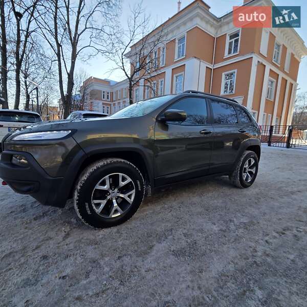 Позашляховик / Кросовер Jeep Cherokee 2014 в Чернігові