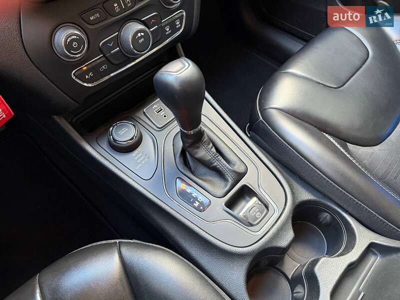 Позашляховик / Кросовер Jeep Cherokee 2022 в Києві