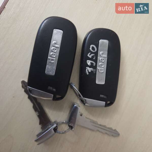 Позашляховик / Кросовер Jeep Cherokee 2014 в Чернігові