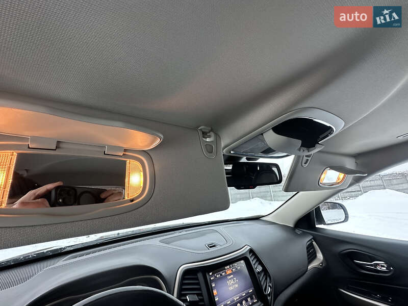 Позашляховик / Кросовер Jeep Cherokee 2017 в Львові