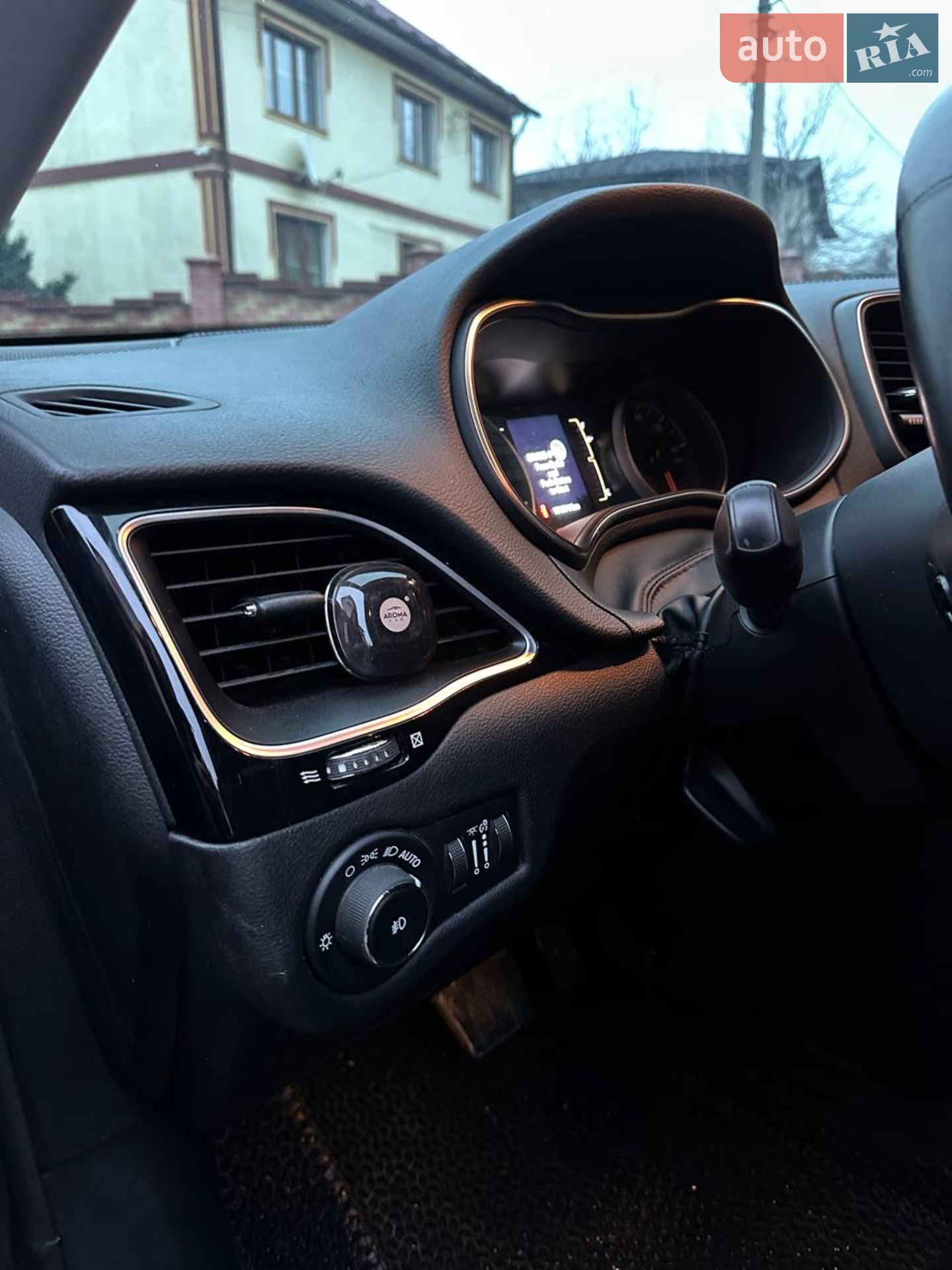 2019 Jeep Cherokee - мініатюра 12