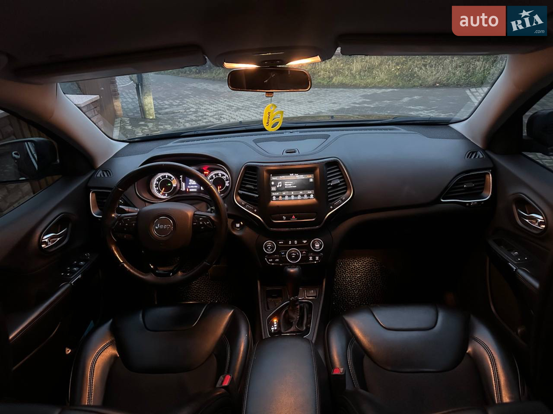 2019 Jeep Cherokee - мініатюра 19