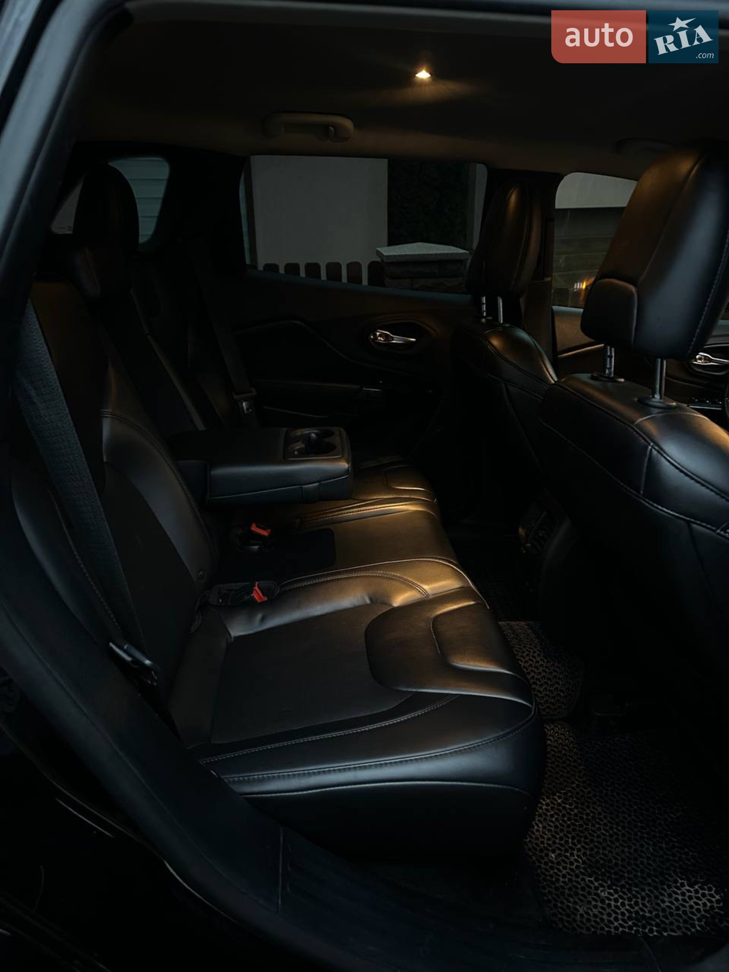 2019 Jeep Cherokee - мініатюра 21