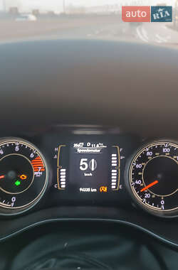 Внедорожник / Кроссовер Jeep Cherokee 2019 в Киеве