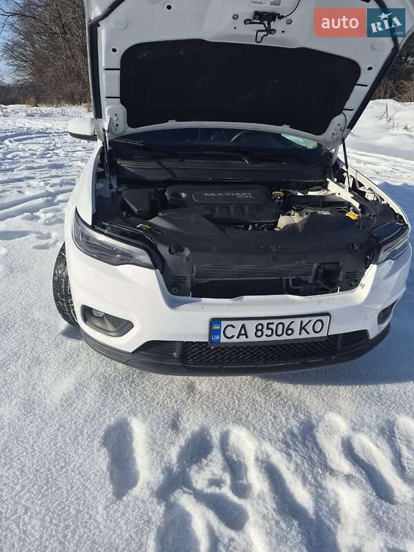 Внедорожник / Кроссовер Jeep Cherokee 2019 в Богуславе