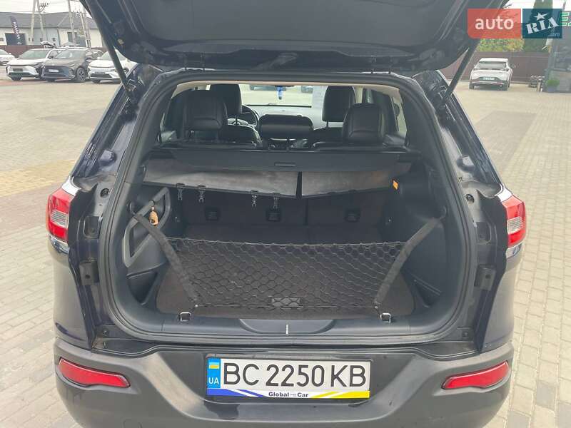 Внедорожник / Кроссовер Jeep Cherokee 2015 в Львове