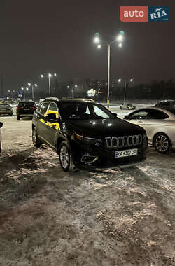 Внедорожник / Кроссовер Jeep Cherokee 2019 в Киеве