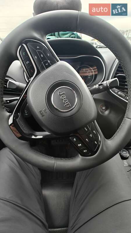 Внедорожник / Кроссовер Jeep Cherokee 2023 в Черновцах