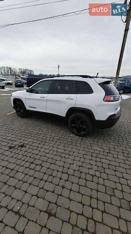 Внедорожник / Кроссовер Jeep Cherokee 2023 в Черновцах