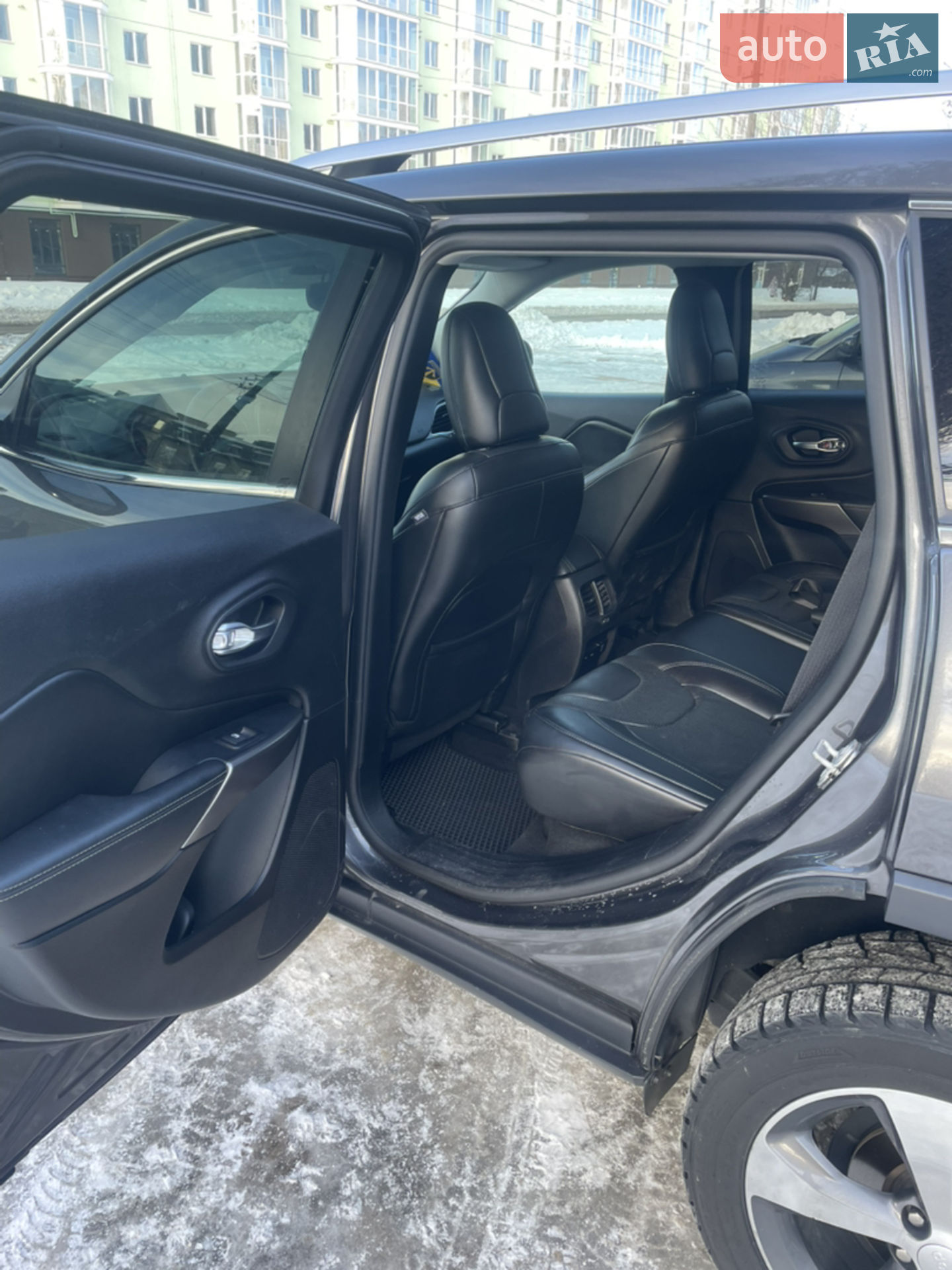 2019 Jeep Cherokee - мініатюра 17