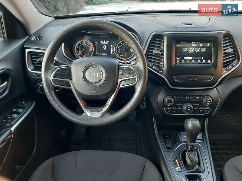 Внедорожник / Кроссовер Jeep Cherokee 2019 в Полтаве