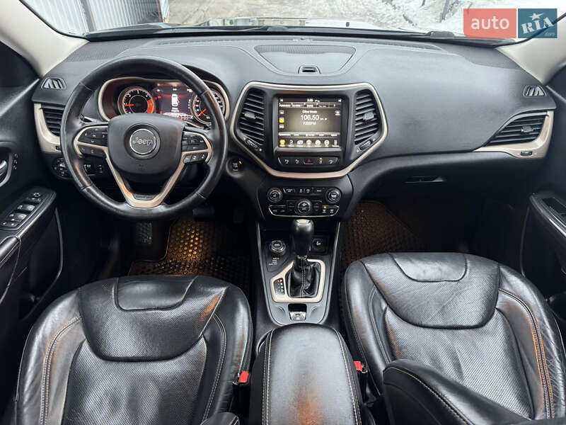 Внедорожник / Кроссовер Jeep Cherokee 2015 в Киеве