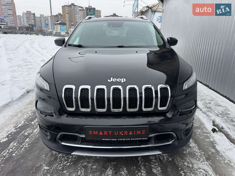 Внедорожник / Кроссовер Jeep Cherokee 2015 в Киеве