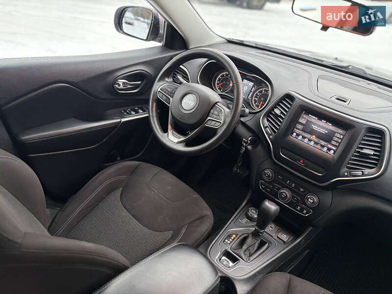 Внедорожник / Кроссовер Jeep Cherokee 2018 в Виннице