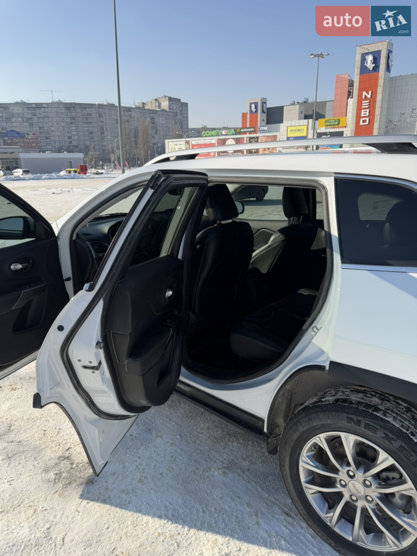 2020 Jeep Cherokee - мініатюра 6