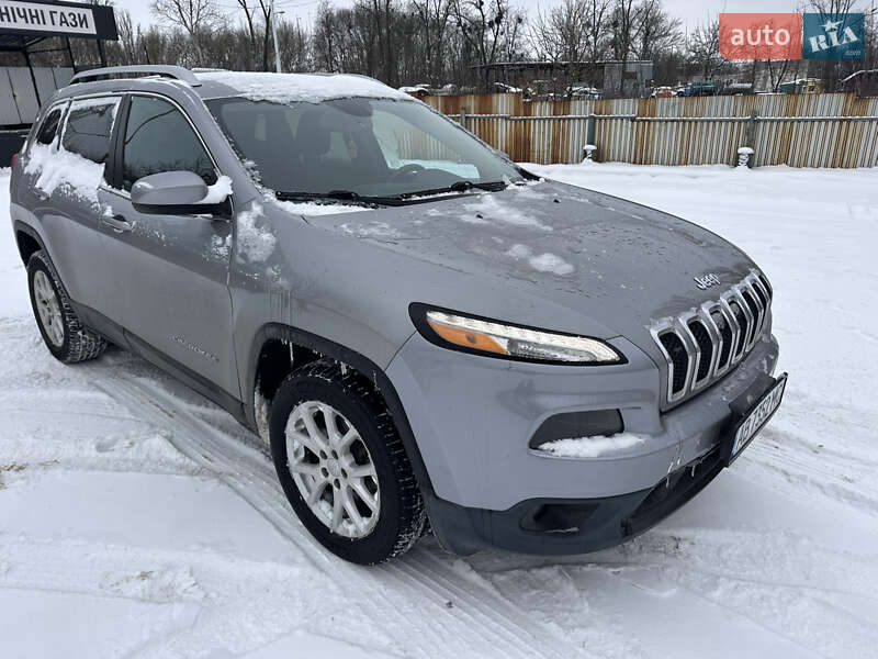 Внедорожник / Кроссовер Jeep Cherokee 2016 в Виннице