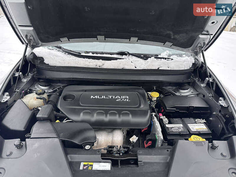 Внедорожник / Кроссовер Jeep Cherokee 2016 в Виннице