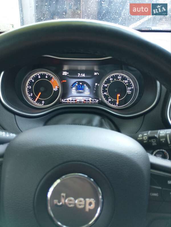 Внедорожник / Кроссовер Jeep Cherokee 2018 в Бориславе