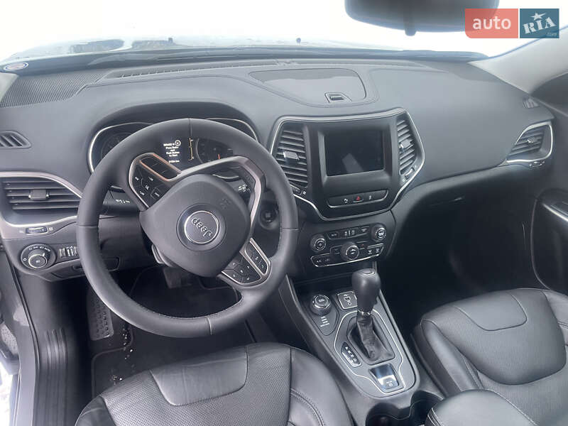 Внедорожник / Кроссовер Jeep Cherokee 2021 в Чернигове
