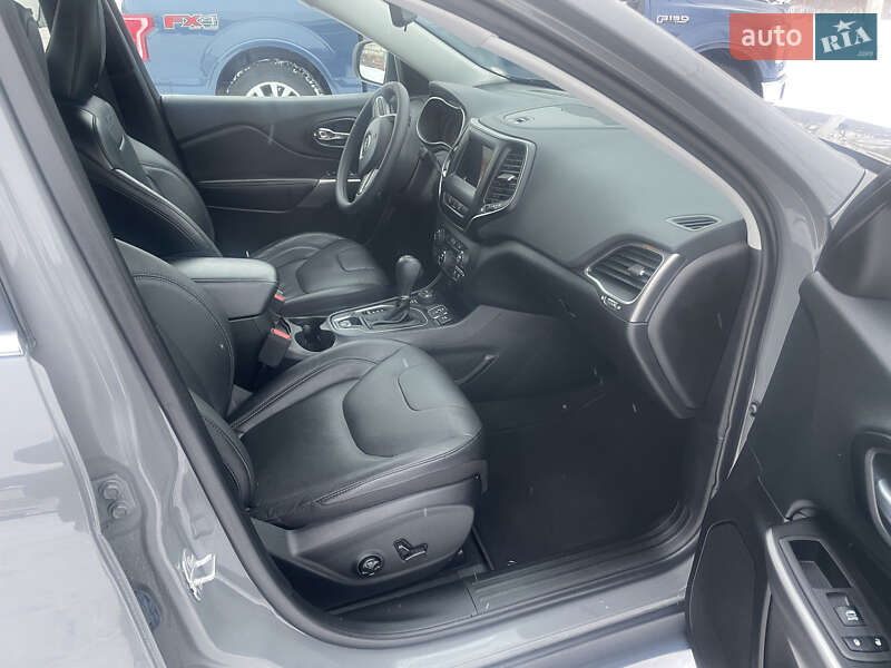 Внедорожник / Кроссовер Jeep Cherokee 2021 в Чернигове