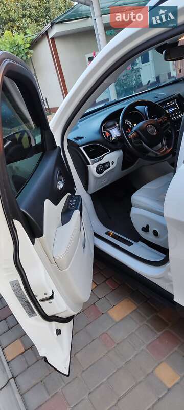 Внедорожник / Кроссовер Jeep Cherokee 2019 в Измаиле