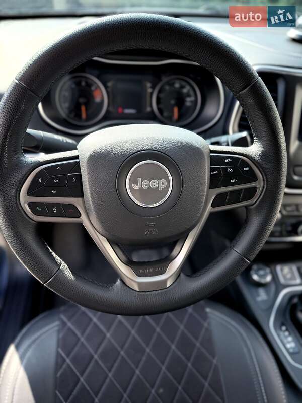 Внедорожник / Кроссовер Jeep Cherokee 2019 в Житомире