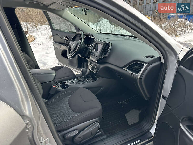 Внедорожник / Кроссовер Jeep Cherokee 2018 в Виннице фото 41 Внедорожник / Кроссовер Jeep Cherokee 2018 в Виннице