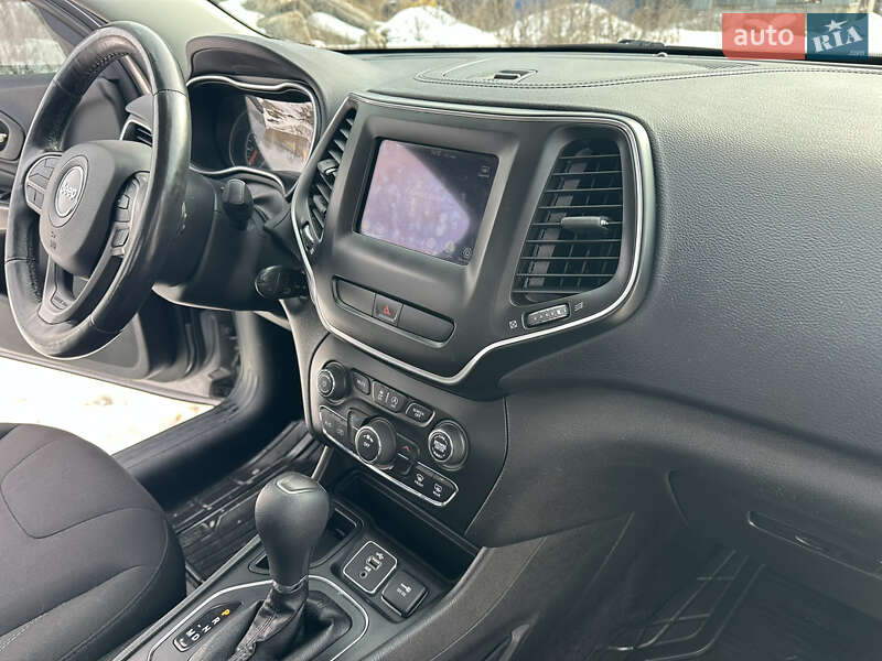 Внедорожник / Кроссовер Jeep Cherokee 2018 в Виннице фото 43 Внедорожник / Кроссовер Jeep Cherokee 2018 в Виннице