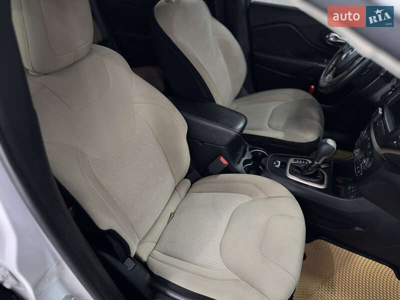 Внедорожник / Кроссовер Jeep Cherokee 2016 в Сумах фото 16 Внедорожник / Кроссовер Jeep Cherokee 2016 в Сумах