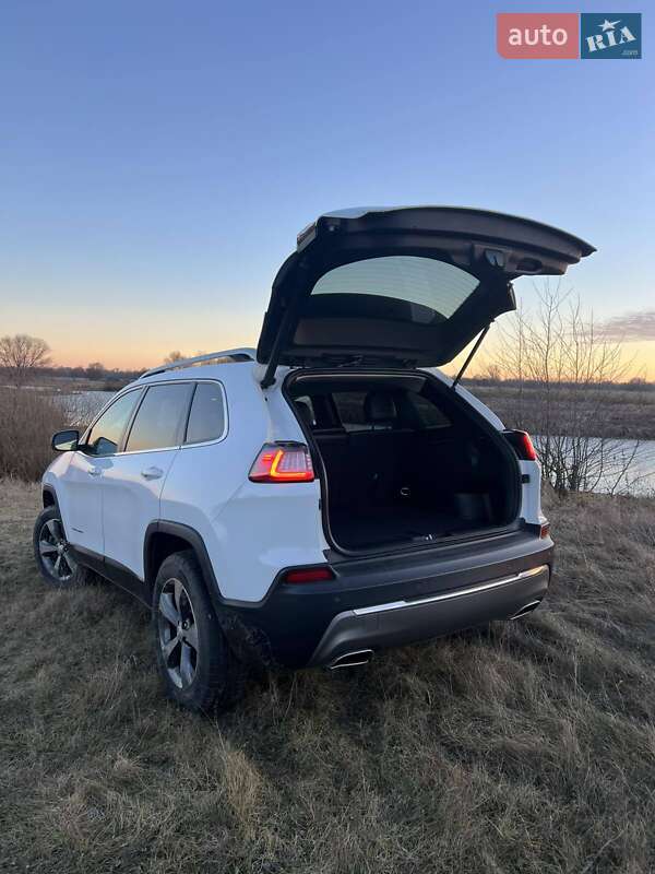 Внедорожник / Кроссовер Jeep Cherokee 2020 в Чернигове