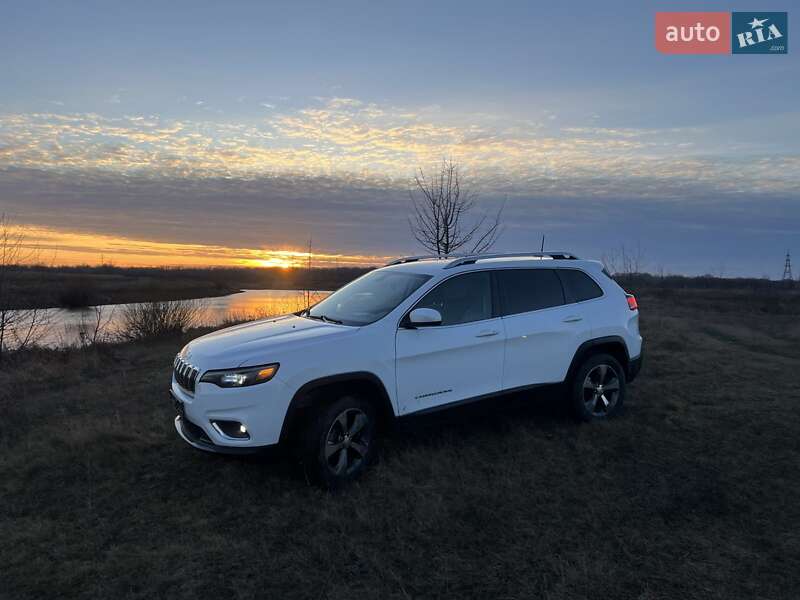 Внедорожник / Кроссовер Jeep Cherokee 2020 в Чернигове