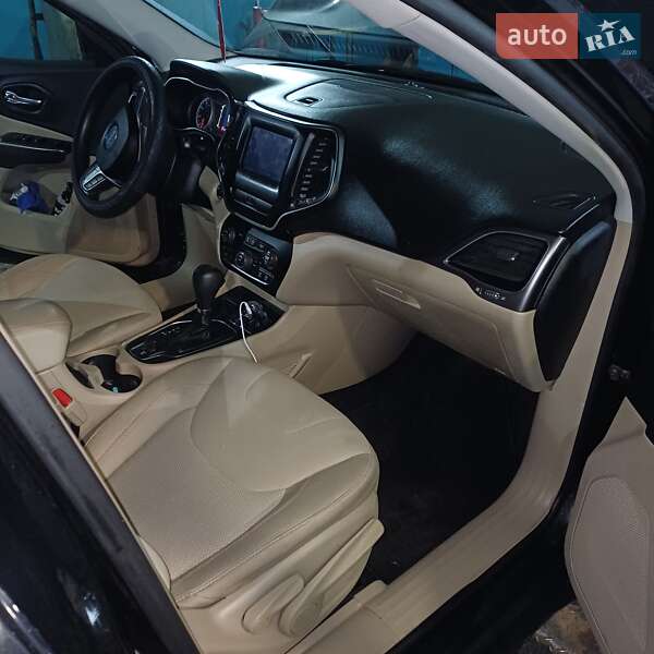 Внедорожник / Кроссовер Jeep Cherokee 2019 в Каменском фото 6 Внедорожник / Кроссовер Jeep Cherokee 2019 в Каменском