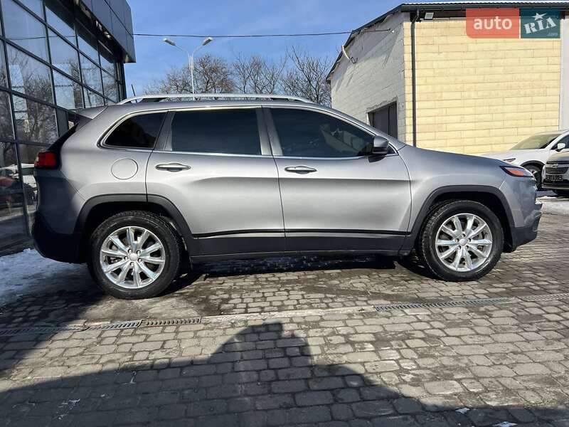Внедорожник / Кроссовер Jeep Cherokee 2017 в Ивано-Франковске фото 8 Внедорожник / Кроссовер Jeep Cherokee 2017 в Ивано-Франковске