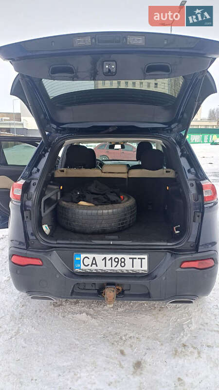 Внедорожник / Кроссовер Jeep Cherokee 2015 в Черкассах