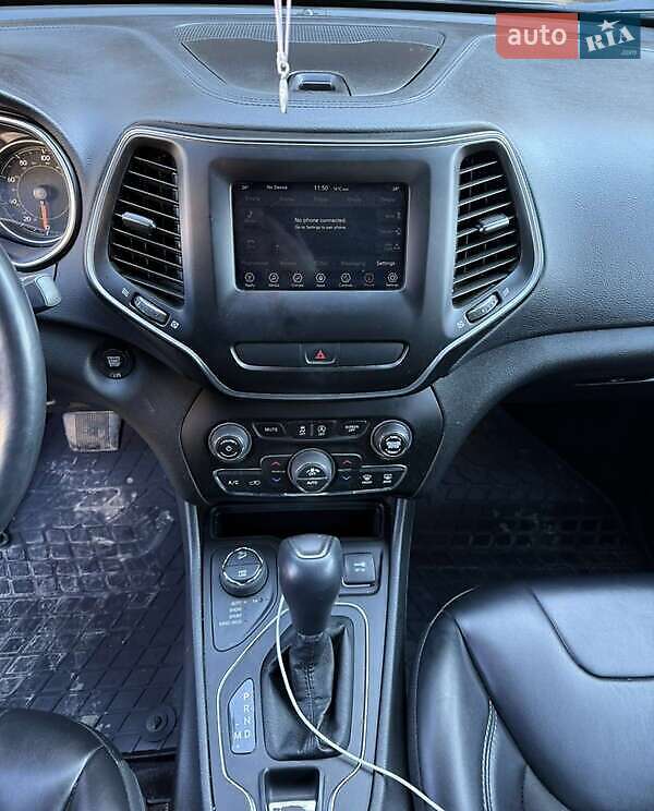 Внедорожник / Кроссовер Jeep Cherokee 2018 в Киеве