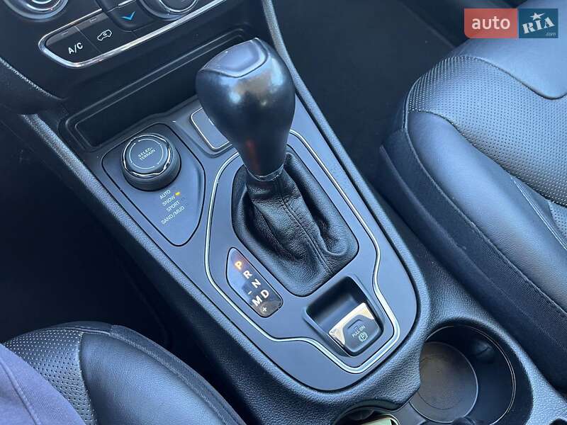 Внедорожник / Кроссовер Jeep Cherokee 2021 в Киеве фото 28 Внедорожник / Кроссовер Jeep Cherokee 2021 в Киеве