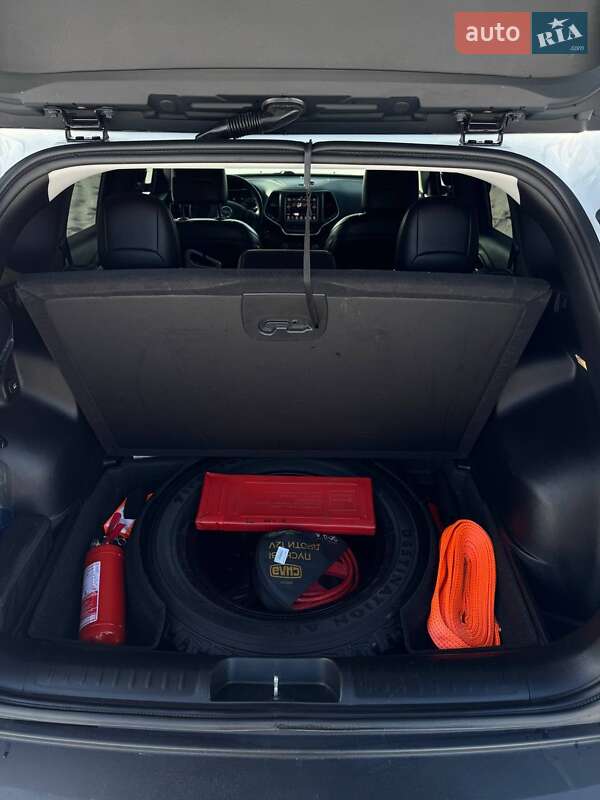 Позашляховик / Кросовер Jeep Cherokee 2018 в Хмельницькому