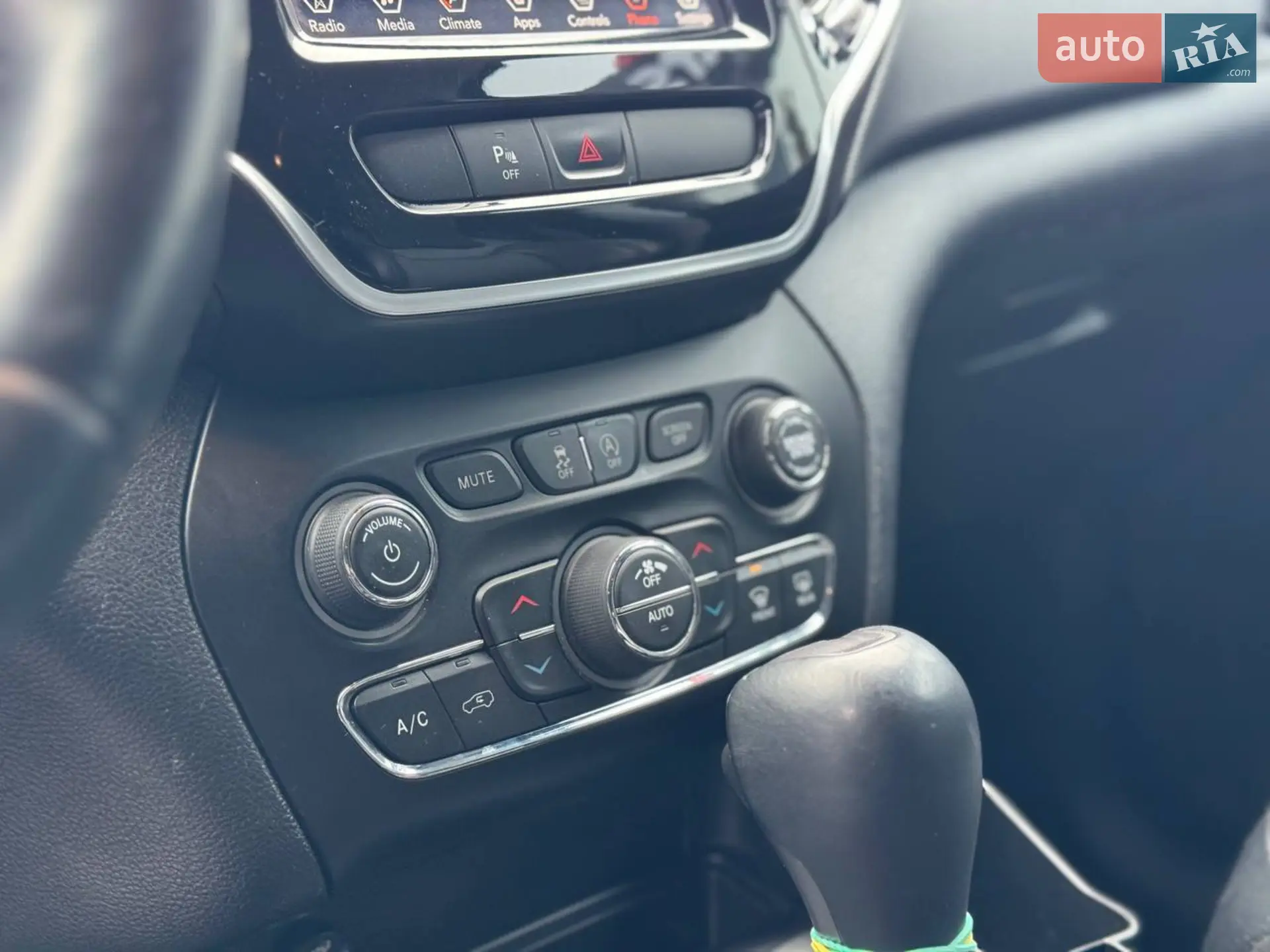 2019 Jeep Cherokee - мініатюра 21