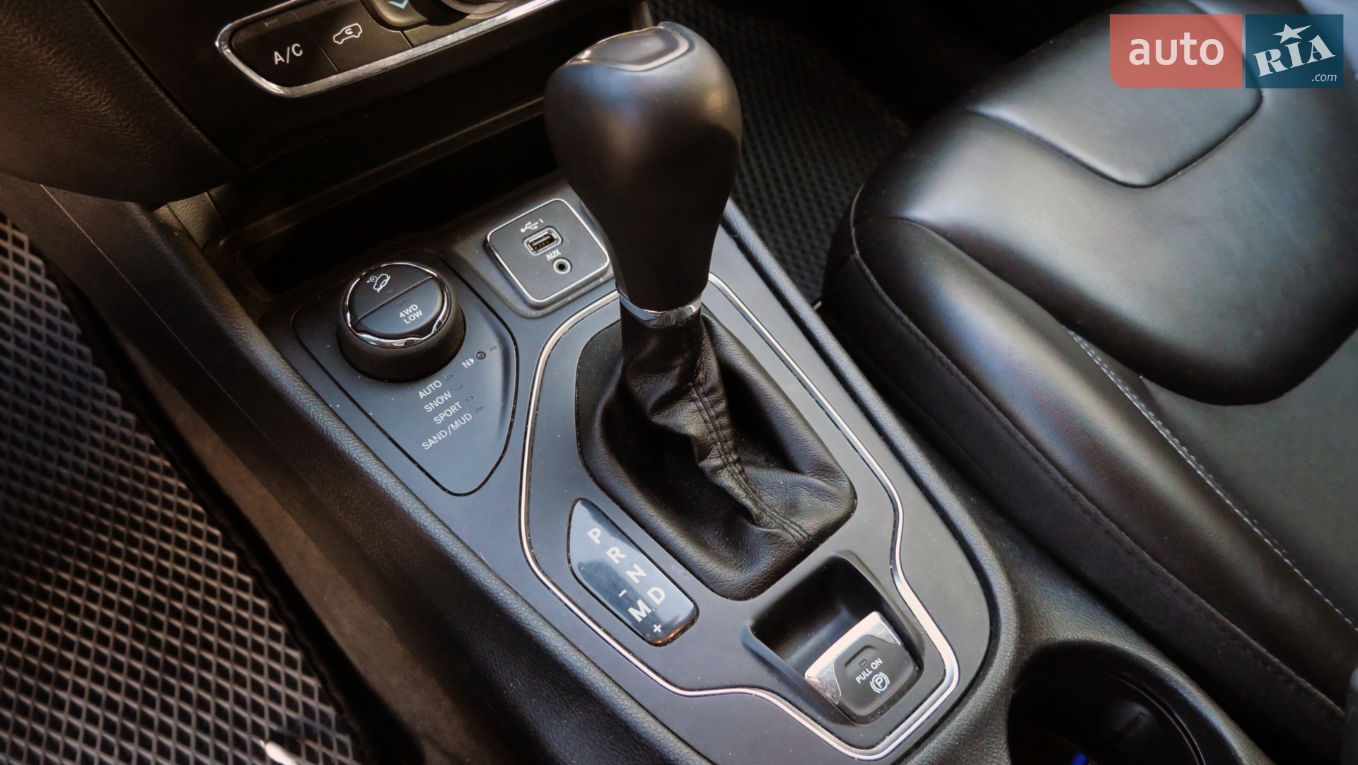 2018 Jeep Cherokee - мініатюра 32