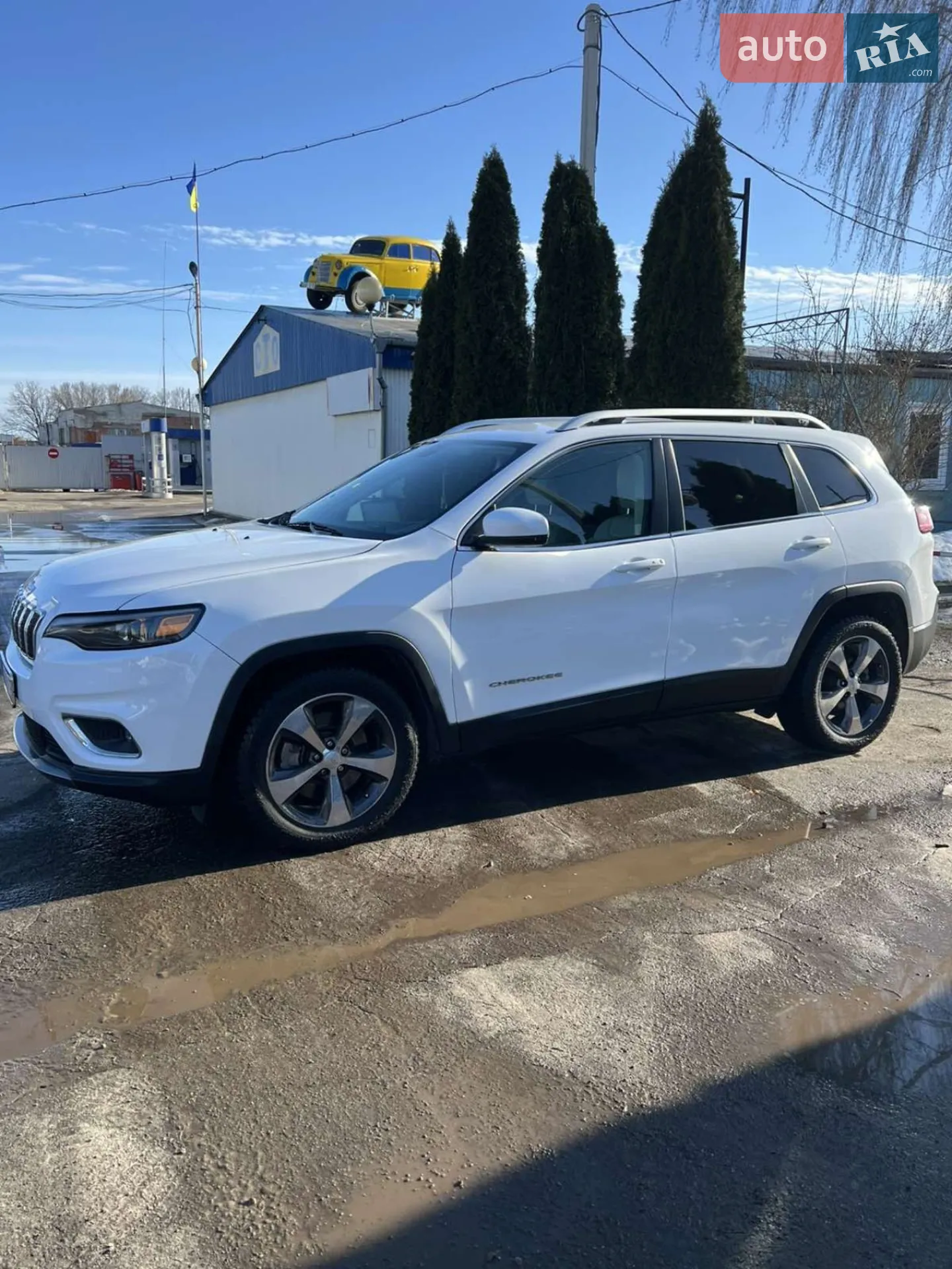 2019 Jeep Cherokee - мініатюра 3
