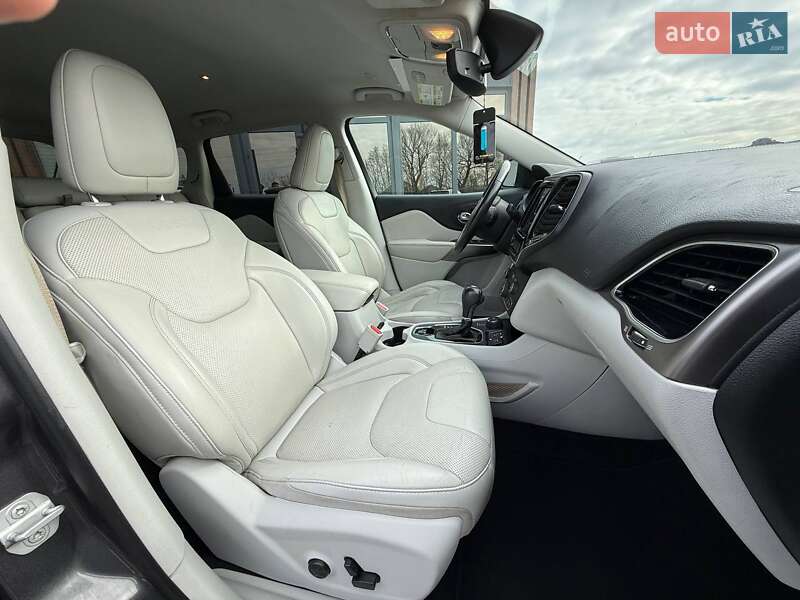 Внедорожник / Кроссовер Jeep Cherokee 2019 в Коломые фото 40 Внедорожник / Кроссовер Jeep Cherokee 2019 в Коломые