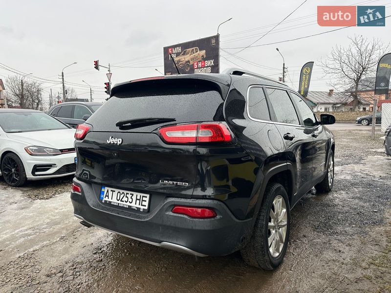 Внедорожник / Кроссовер Jeep Cherokee 2015 в Ивано-Франковске