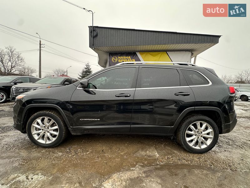 Внедорожник / Кроссовер Jeep Cherokee 2015 в Ивано-Франковске