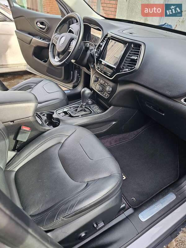 Внедорожник / Кроссовер Jeep Cherokee 2018 в Харькове